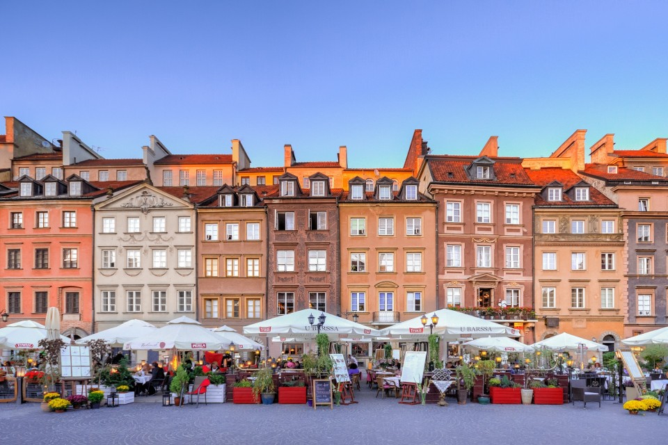 Warszawa – miasto, które powstało z popiołów